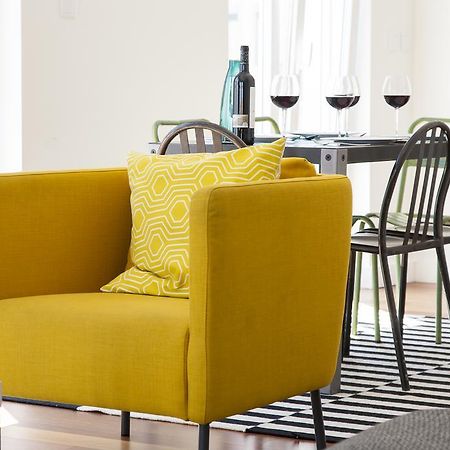 Joivy Joyful 2Br Apt With Terrace Nearby Sao Bento Palace Lisbon Luaran gambar