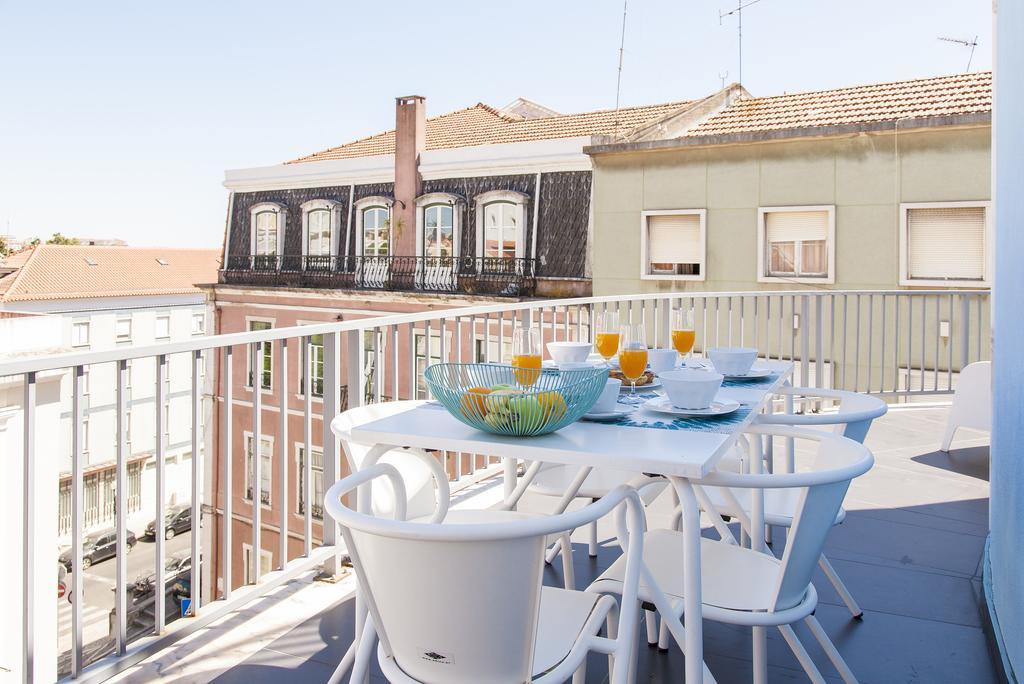 Joivy Joyful 2Br Apt With Terrace Nearby Sao Bento Palace Lisbon Luaran gambar