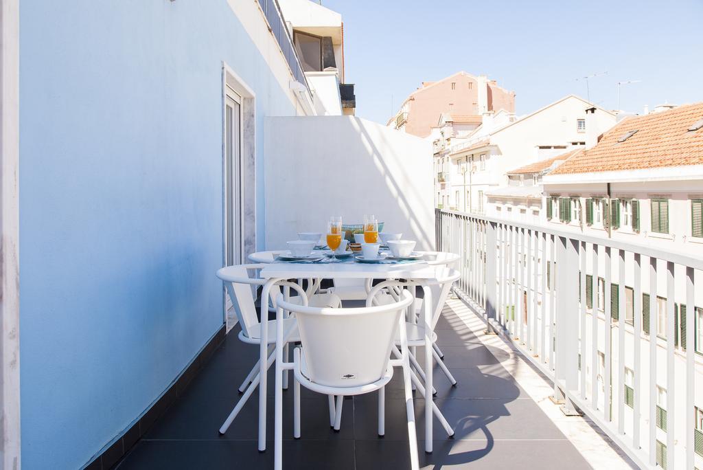 Joivy Joyful 2Br Apt With Terrace Nearby Sao Bento Palace Lisbon Luaran gambar