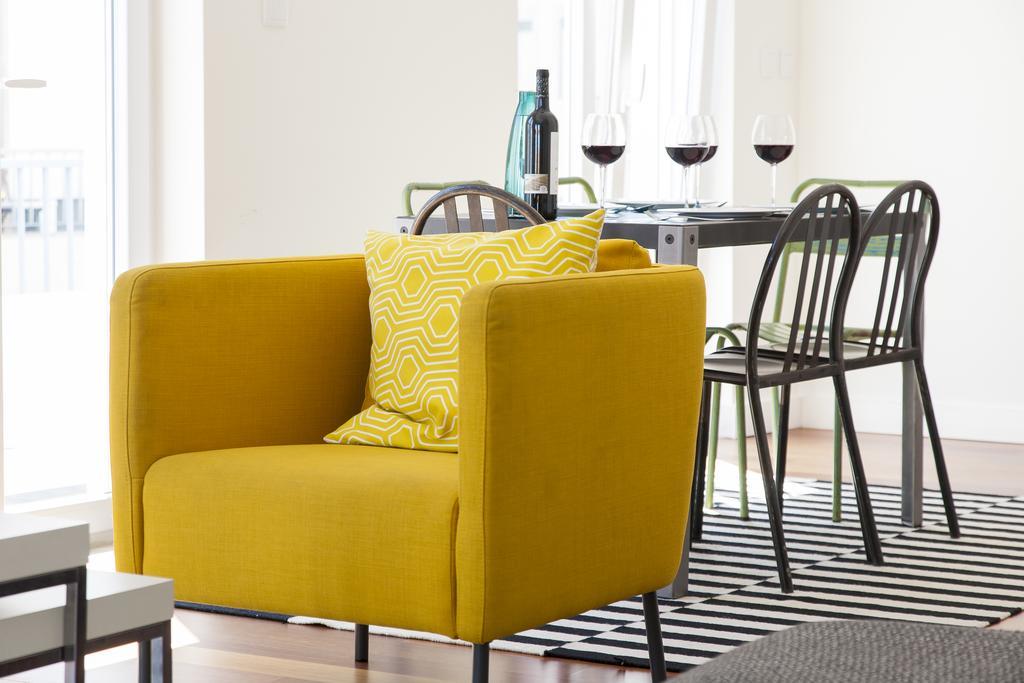 Joivy Joyful 2Br Apt With Terrace Nearby Sao Bento Palace Lisbon Luaran gambar
