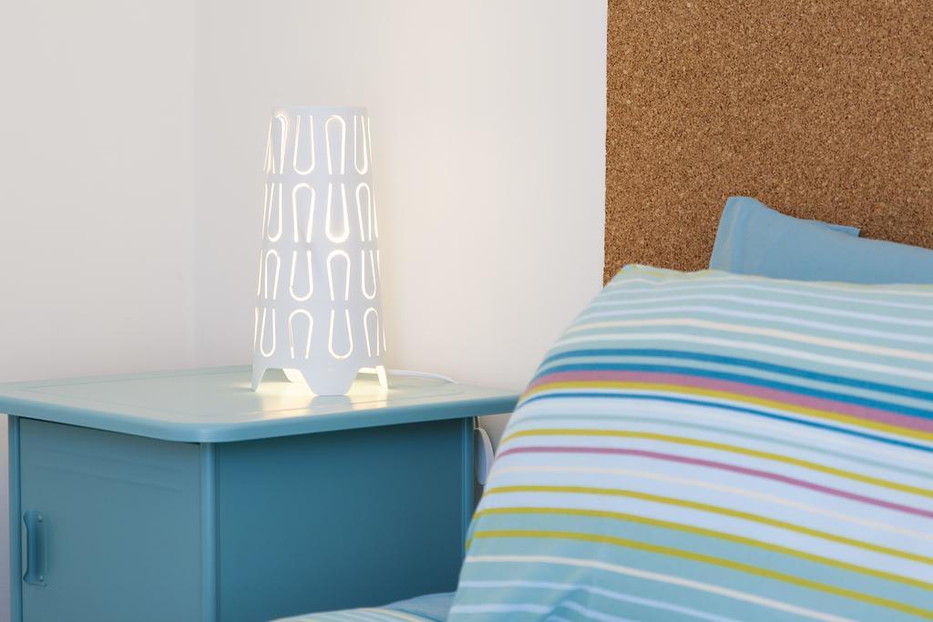 Joivy Joyful 2Br Apt With Terrace Nearby Sao Bento Palace Lisbon Luaran gambar
